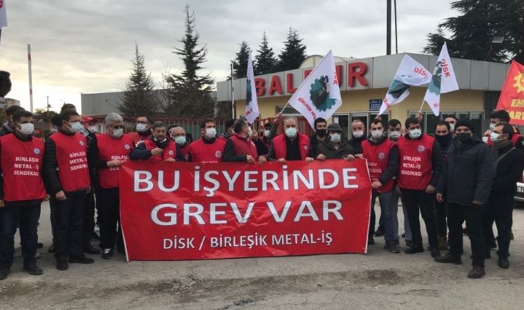 'Grev kırıcılığı'na müdahale etmek isteyen işçiler gözaltına alındı