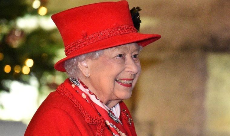 Koronavirüs önlemleri: Kraliçe İkinci Elizabeth Noel'i ailesinden ayrı geçiriyor