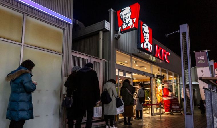 Noel'de KFC çılgınlığı: Japonların bu ritüelini ülkedeki yabancılar şaşkınlıkla izliyor