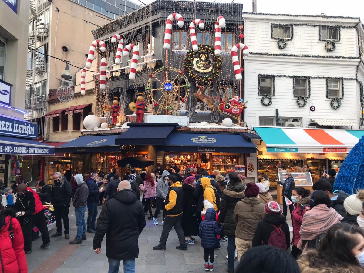 Tarihi şekercide yeni yıl yoğunluğu; unutulmaya yüz tutmuş şekerlere ilgi arttı