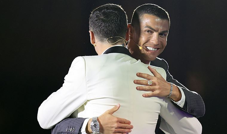 Küresel Futbol Ödülleri sahiplerini buldu: Cristiano Ronaldo'ya bir ödül daha