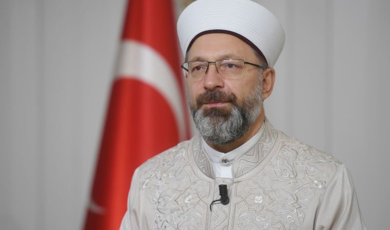 Diyanet İşleri Başkanı Erbaş'tan din görevlilerine: Sosyal medyayı düzenli kullanın