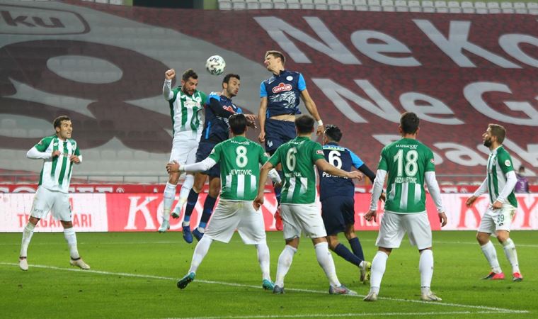 Süper Lig'in önemli maçında  Konyaspor kaçtı, Rizespor yetişti