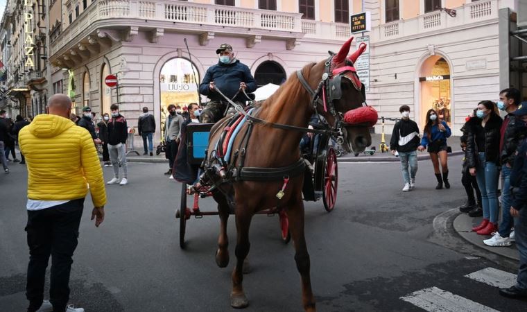 Roma'da atlı faytonların kent içinde kullanımı yasaklandı