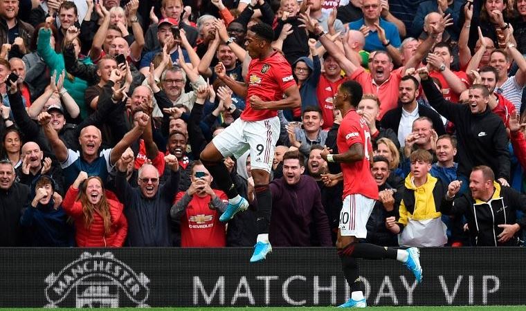 Manchester United ayakta seyirciye dönüyor!