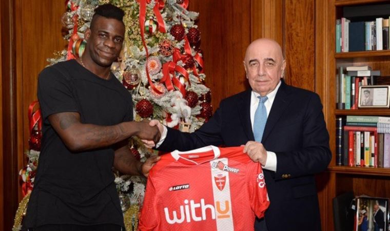 Mario Balotelli, imzayı attı