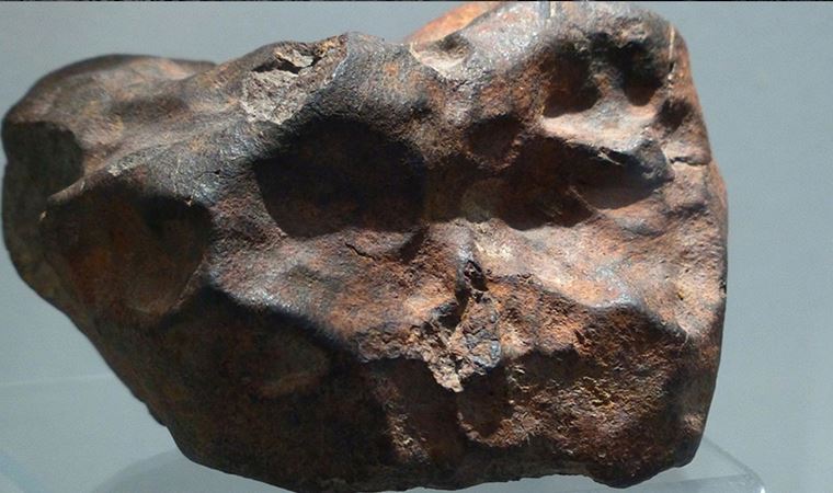 Meteoritlerdeki organik içeriklerin yapı taşı olduğu sanılan bir molekül keşfedildi