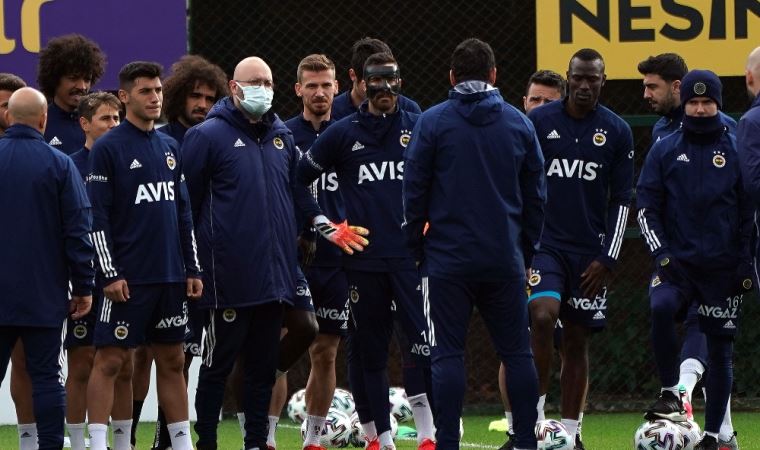 Fenerbahçe'de yıldız futbolcu antrenmana çıkmadı