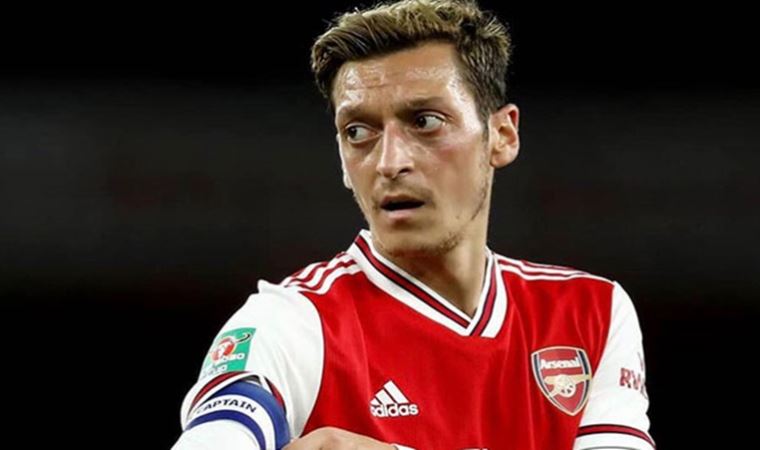 Mesut Özil'e Amerika yolu gözüktü