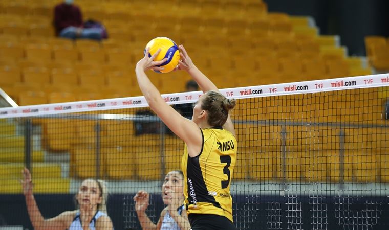 Lider VakıfBank erteleme maçında galip