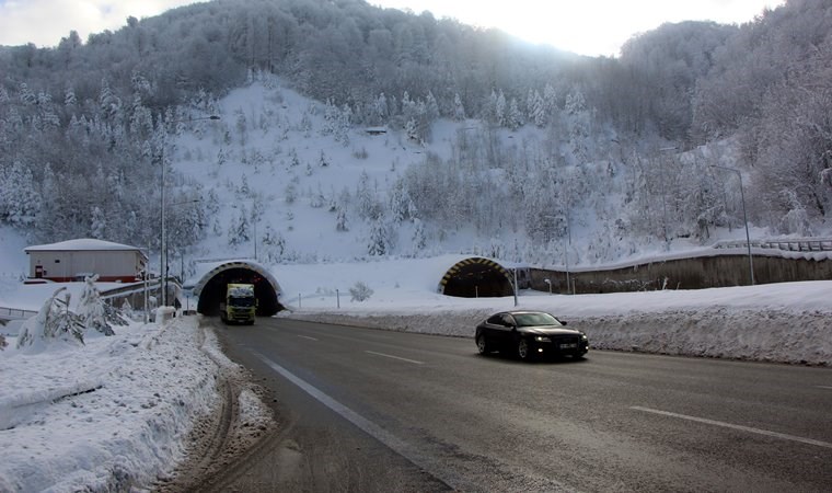 Bolu Dağı'nda kar durdu, ulaşım rahatladı