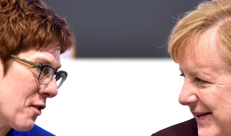 Annegret Kramp-Karrenbauer - Almanya'da Merkel'in halefi istifa etti