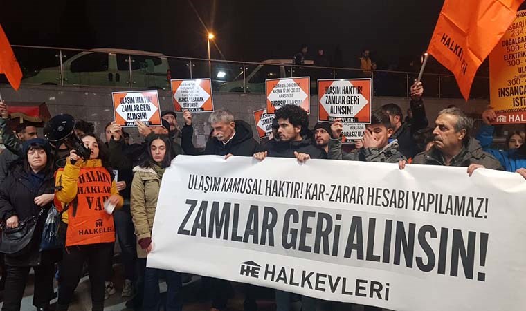 İstanbul'daki ulaşım zammı protesto edildi