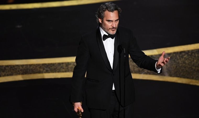 Oyuncu Joaquin Phoenix'in Oscar konuşmasında atıfta bulunduğu ağabeyi River Phoenix nasıl hayatını kaybetti?