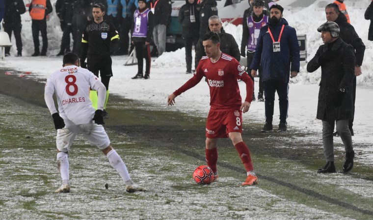 Kardan kıştan Antalyaspor çıktı