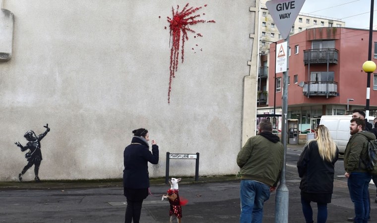 Banksy'den Sevgililer Günü eseri