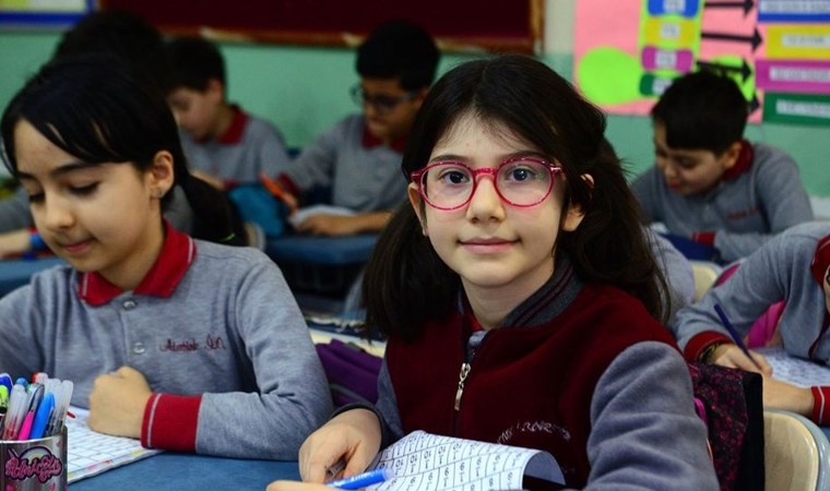 Matematikte dünya şampiyonu olan 10 yaşındaki Elanur, başarısının sırrını açıkladı