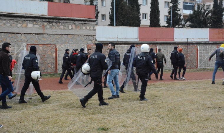 Bilecik'te amatör maçta kavga: 5 gözaltı