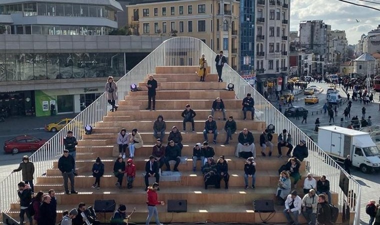 Taksim Meydanı’ndaki ‘Kavuşma Durağı’na kaldırılma kararı