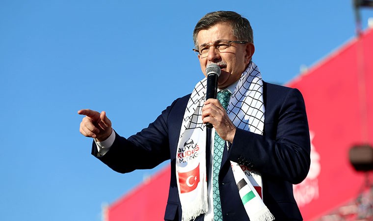 Davutoğlu şahsına yönelik davaların bazılarından feragat etti