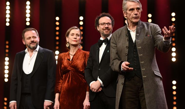 Berlinale ırkıçlığı protesto çağrısıyla başladı