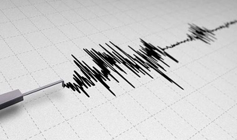 İran sınırında 4.4 büyüklüğünde deprem! Ağrı'dan hissedildi