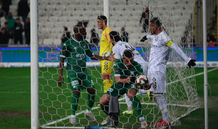 Müthiş maç! Altay kaçtı, Bursaspor yetişti