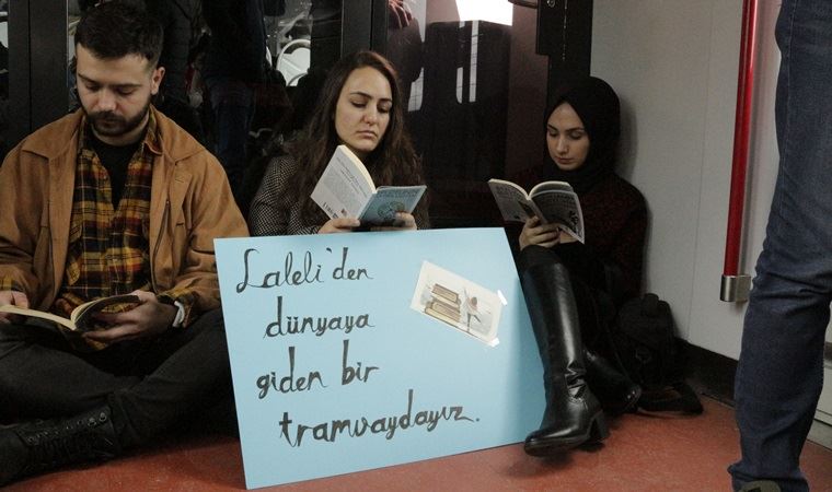 Tramvay’da okuma yolculuğu