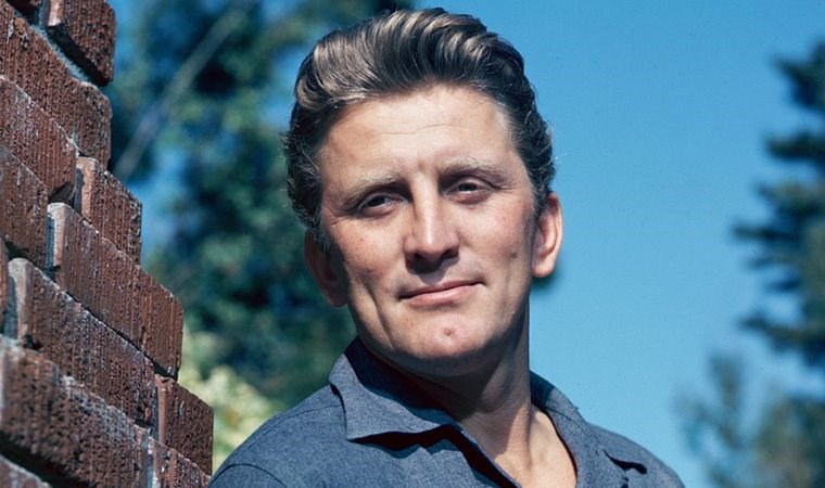 Hollywood efsanesi Kirk Douglas 103 yaşında öldü