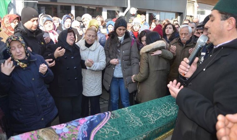 Uçak kazasında hayatını kaybeden Koçar ve Gençoğlu toprağa verildi