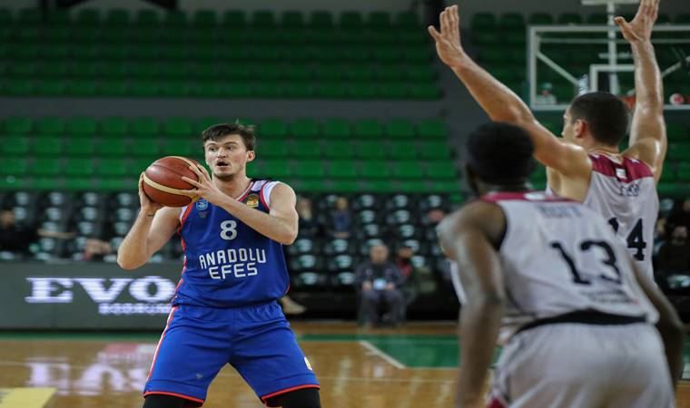 Anadolu Efes ligde de var