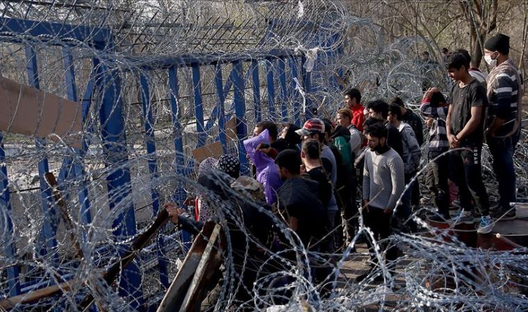 Yunanistan'a son iki haftada 147 bin 132 sığınmacı geçiş yaptı