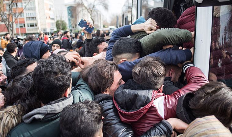 Sınıra göçmenleri taşıyan şoförler Cumhuriyet'e konuştu