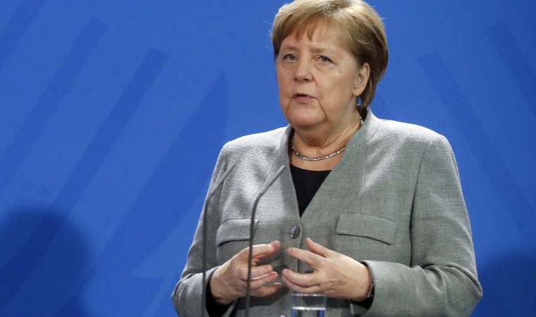 Angela Merkel'den Erdoğan'a mülteci yanıtı