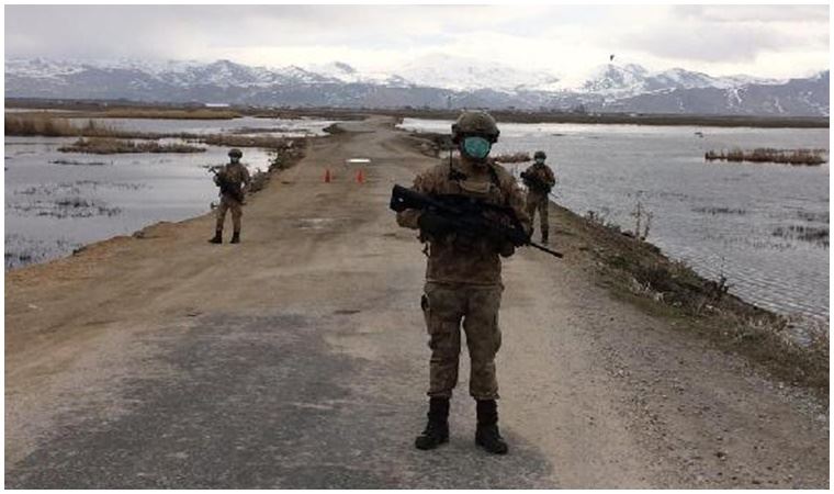 Van'da İran sınırındaki bir mahalle karantinaya alındı