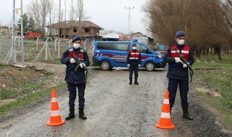 Bir köy daha karantina altına alındı! Jandarma giriş ve çıkışları kapattı