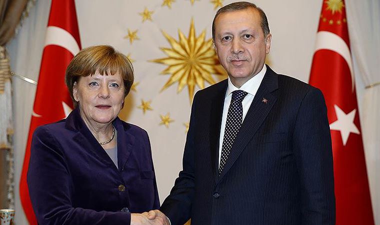 Erdoğan,  Merkel ile İdlib konusunda görüştü