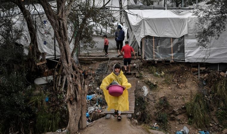 Yunanistan, mültecilere mali yardımları kesiyor