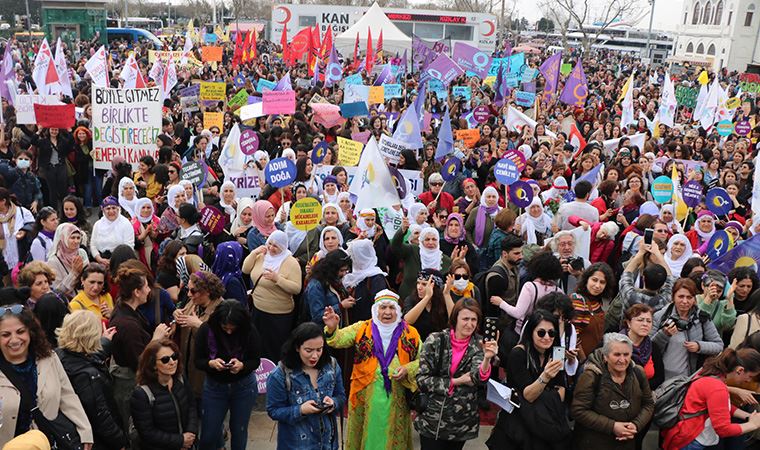 Kadınlar sokaklarda haykırdı: Asla yalnız yürümeyeceğiz!