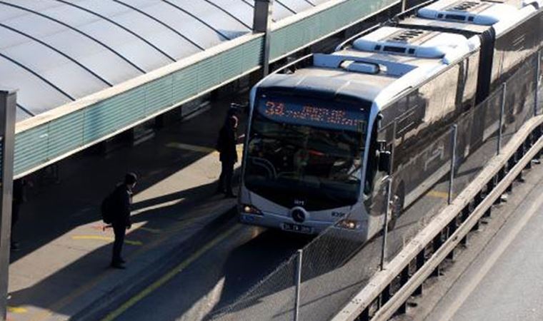 Metrobüs seferleri durdu