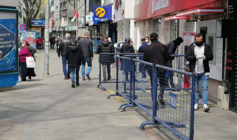 1,5 metreden yakın yürüyenlere idari para cezası uygulanacak