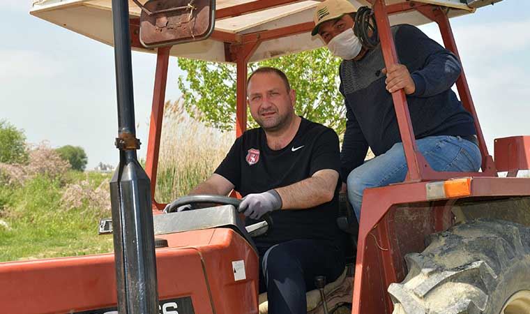 Çiğli Belediyesi’nden çiftçilere araç desteği