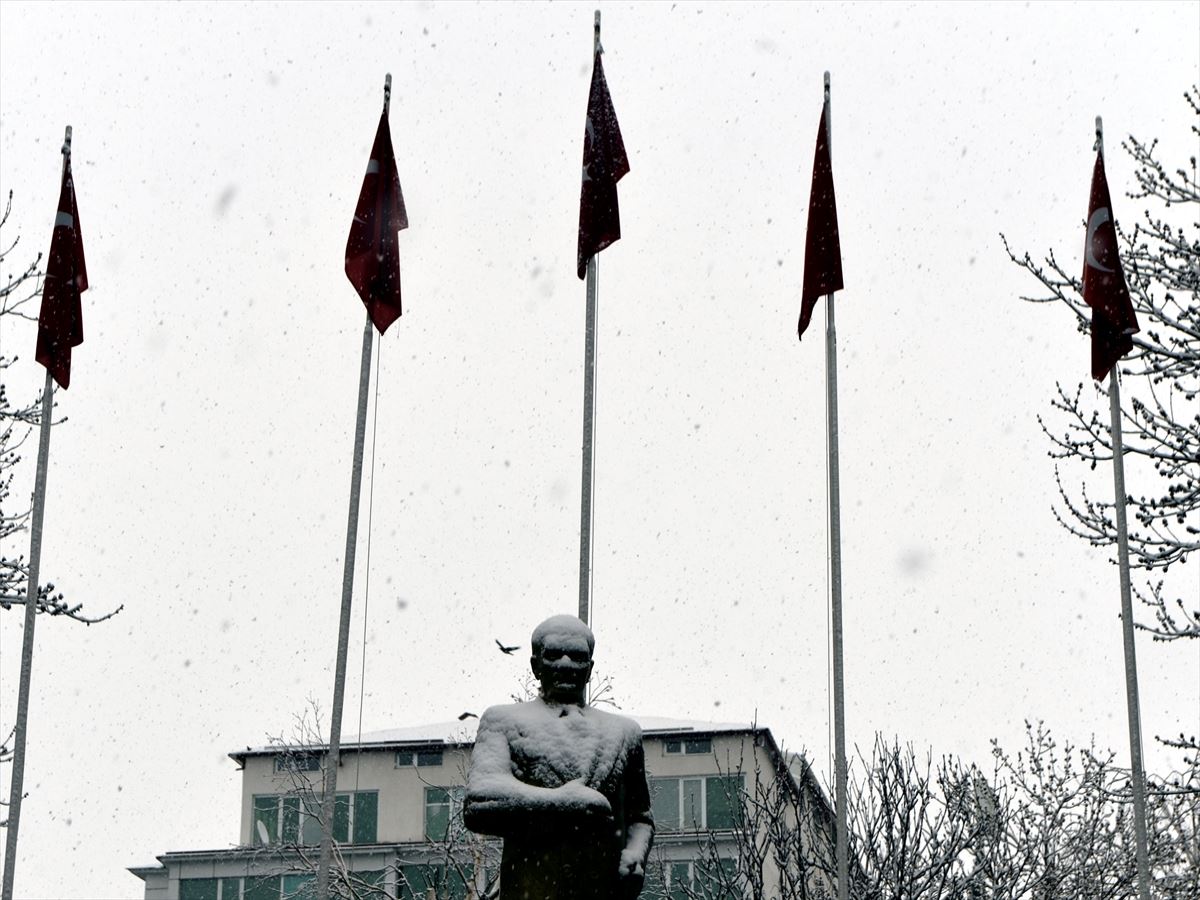 Ardahan'da 23 Nisan'da kar sürprizi