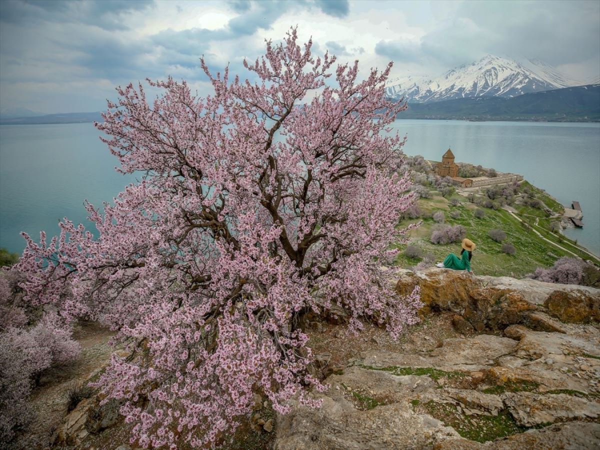 Akdamar Adası ziyaretçisiz kaldı