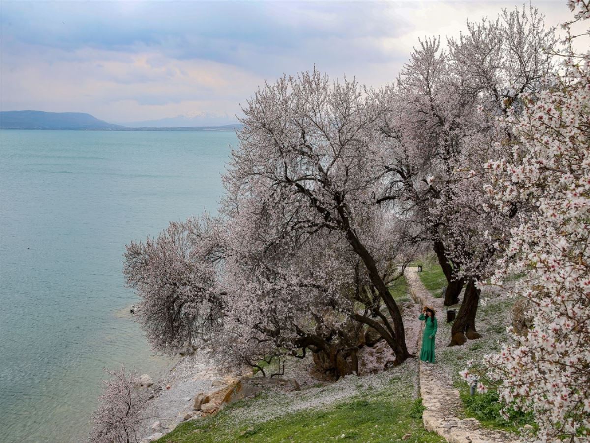 Akdamar Adası ziyaretçisiz kaldı