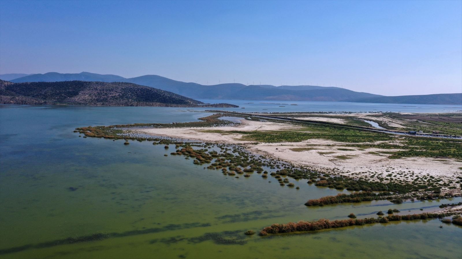 Bafa Gölü, manzarasıyla görenleri hayran bırakıyor