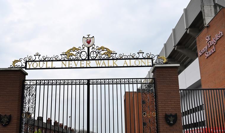 Liverpool, Anfield Stadı projesini erteledi