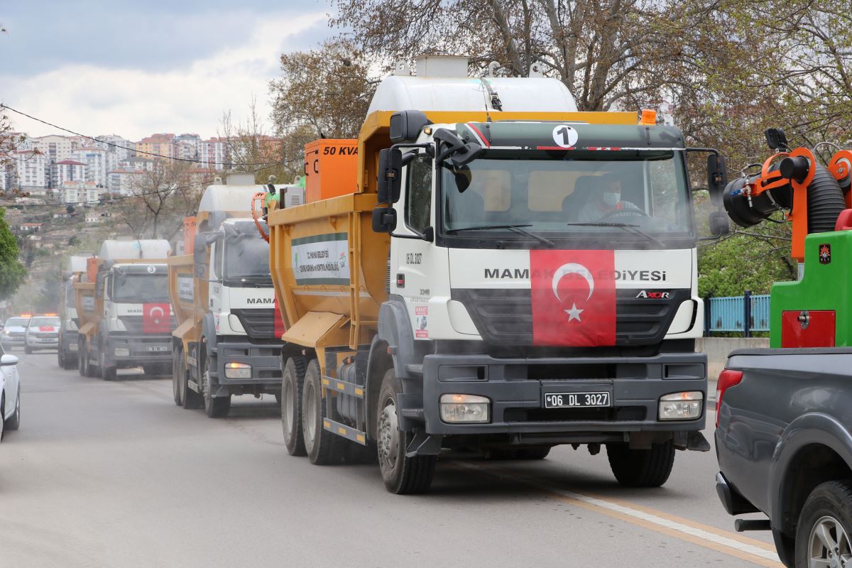 80 kişilik ekiple dezenfekte çalışması