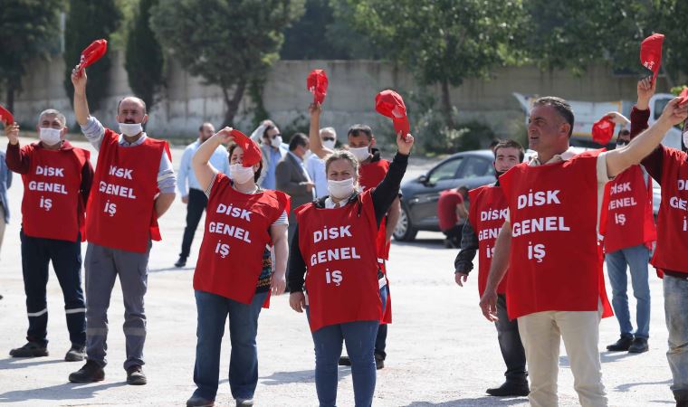 Karşıyaka’da sosyal mesafeli 1 Mayıs töreni