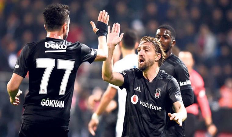 Sosyal medyada Gökhan Gönül-Caner Erkin kavgası